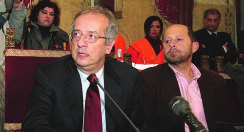 Rifiuti, ora l’Ama vuole far paura
