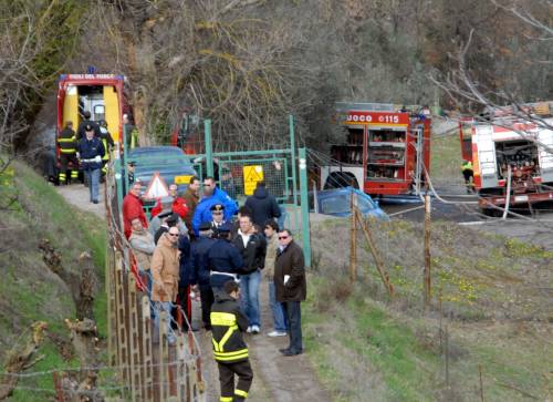 Esplode fabbrica di fuochi 
Sterminata intera famiglia