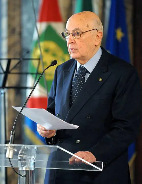 Napolitano: "Onoriamo le vittime delle foibe"