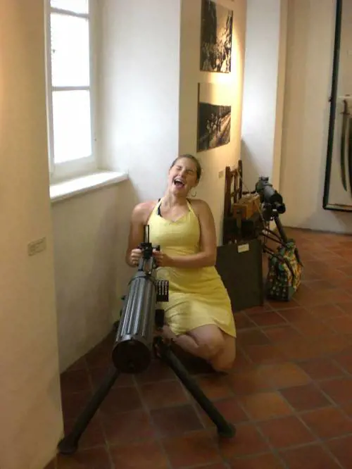 Tutti pazzi per Amanda 
In cella non la sopportano