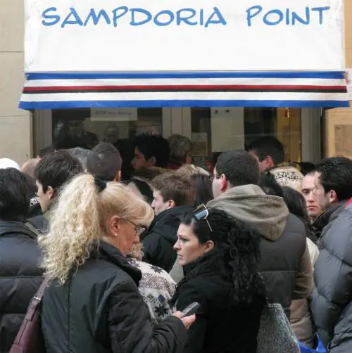 Tutta la notte in via Cesarea per un posto nella «Sud»