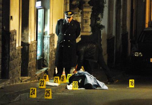 Gioielliere uccide due rapinatori: avevano 
una pistola giocattolo