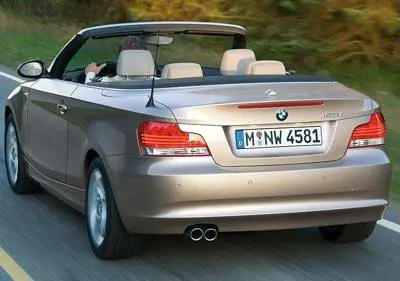 Bmw Serie 1 Cabriolet 
Ritorna la capote in tela