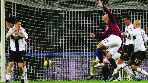 Alla fiera del gol e degli errori si scatena il Toro da rimonta