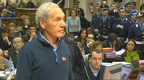 Erba, Frigerio: "Olindo mi ha tagliato la gola" Rosa in un video: "Così ho accoltellato Youssef"