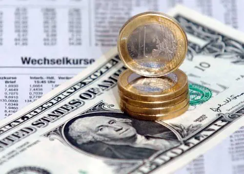 Euro e petrolio, 
una volata senza fine