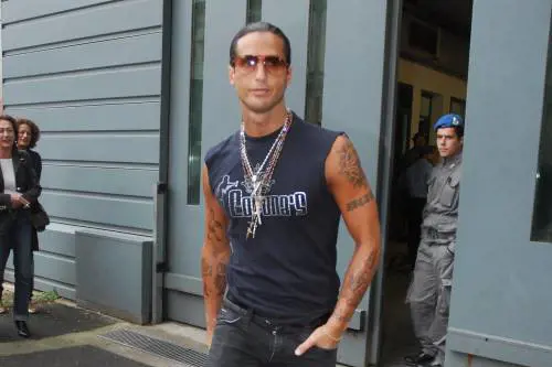 Banconote false, Corona arrestato