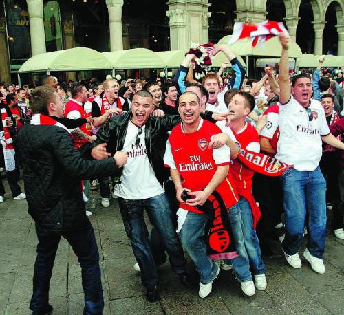 Milan-Arsenal, scintille con gli hooligans