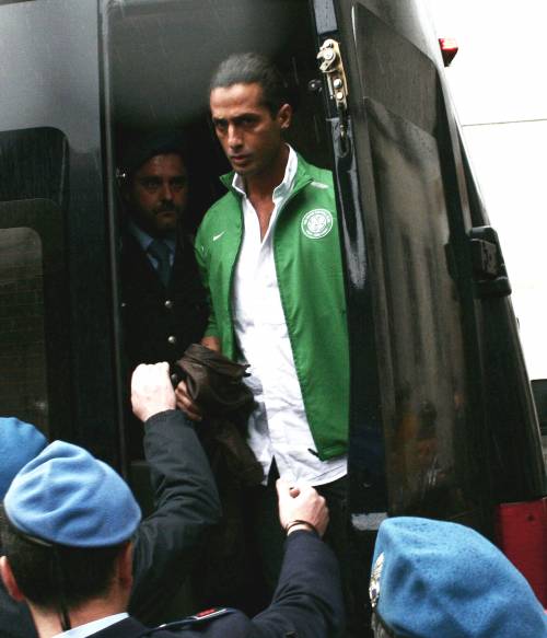 Corona esce dal carcere: 
"Personaggio scomodo"