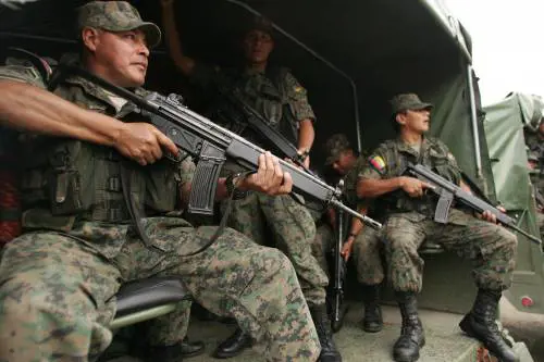 Crisi andina, Caracas 
mobilita l'esercito