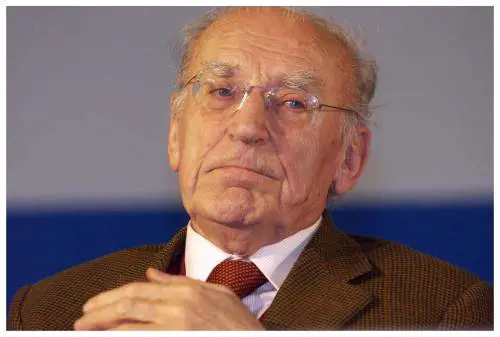 Viaggio "abusivo" in ambulanza: 6 mesi a Selva