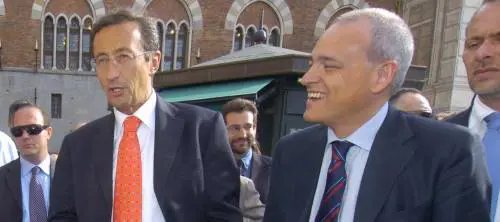 Fini arriva il 31 marzo, Berlusconi ad aprile