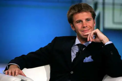 Il principe ora cerca un trono alla Camera