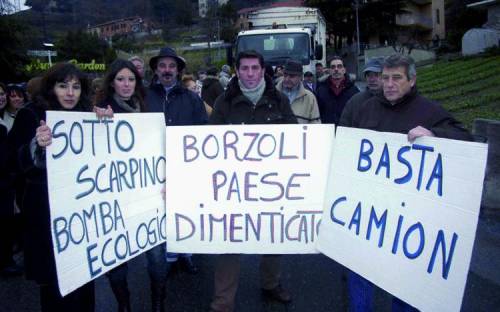 Il Pdl chiede all’Ue di fermare la munnezza
