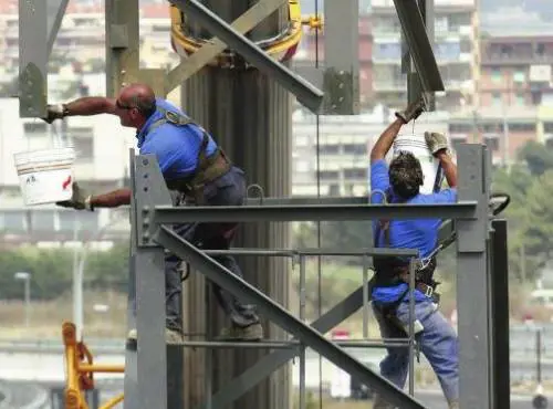 Addio collocamento: le colf  e gli operai si trovano per strada