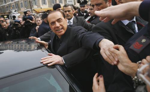 Crescita, Berlusconi: 
"La crisi Usa mette 
a rischio il Paese"