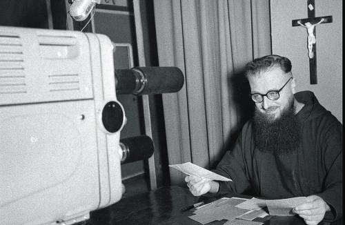 "Pace e bene", padre Mariano diventerà beato