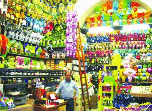 Piperno, 90 anni di dolcezza dietro uninsegna vecchio stile