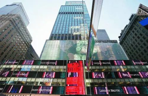 La Fed taglia e fa volare Wall Street