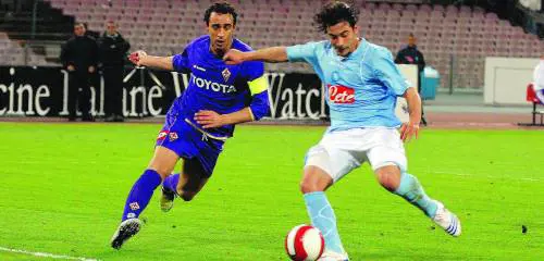 Fiorentina viola di rabbia Il Napoli la manda al tappeto