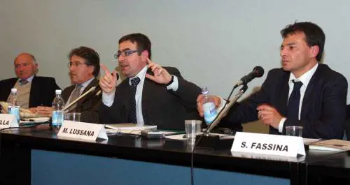 I fischi dei manager zittiscono luomo che difende la «cura-Visco»