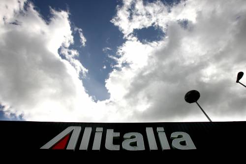 Alitalia, a giorni  i nomi della cordata 
I piloti: no alle condizioni di Spinetta