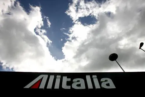 Alitalia, a giorni  i nomi della cordata 
I piloti: no alle condizioni di Spinetta