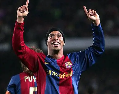 Abramovich vuole Ronaldhino 
Il Barca: "No, resterà con noi"