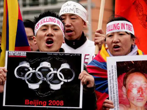 Cina, braccio di ferro sui diritti umani