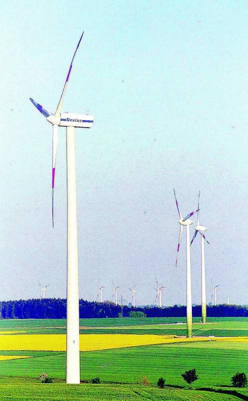 Energia: ora i big «buttano» i soldi al vento