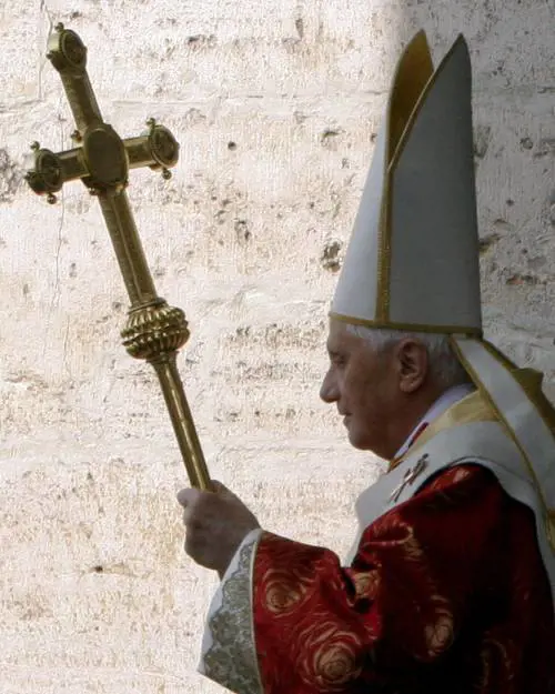 Attacco degli hacker alla Curia di Savona Timori per il Papa