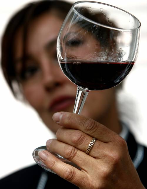 Al Vinitaly la guerra delle bottiglie   
Guai anche per sua maestà il Brunello