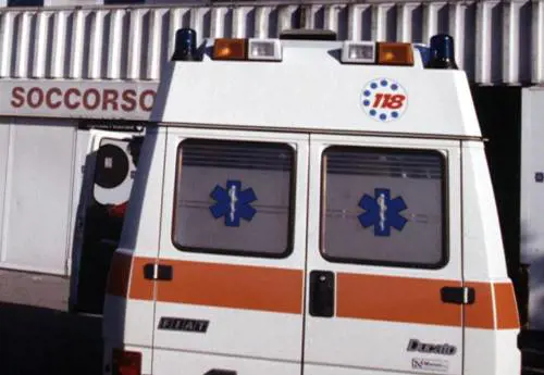 Ragazzo di 24 anni simpicca al ritorno da una vacanza