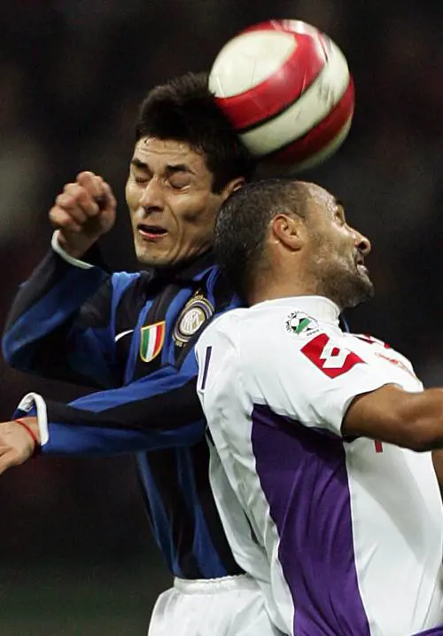 La Roma vince a Udine e non molla 
Ma l'Inter batte la Fiorentina e resta a +4