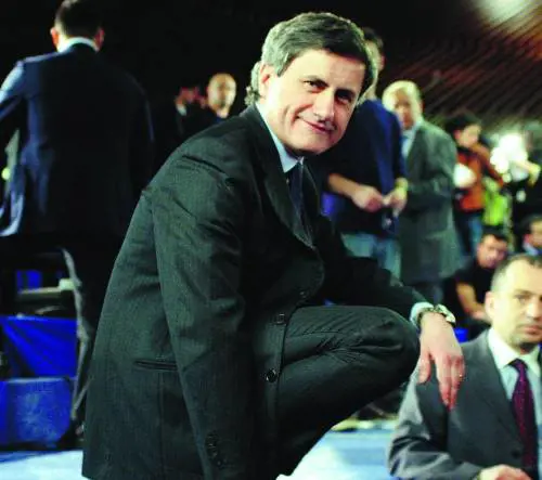 Sfida per il Campidoglio Cè aria di ballottaggio tra Alemanno e Rutelli