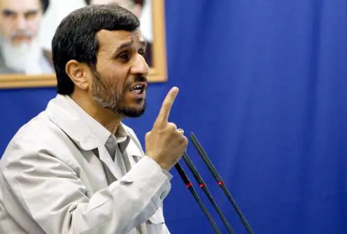Ahmadinejad: "Il prezzo del petrolio è basso"