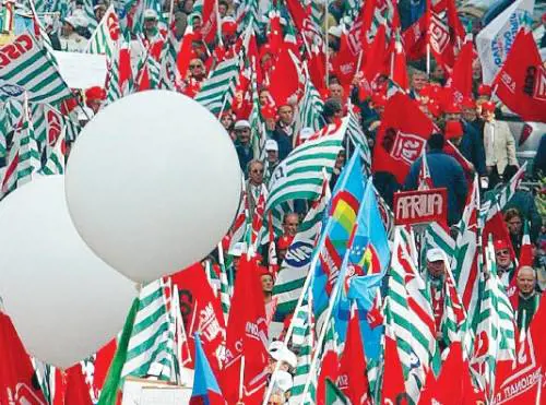 Gli "irriducibili" del sindacato