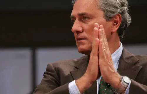 La soluzione di Rutelli: "Bracciale anti-stupro a tutte le donne"