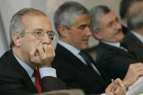 Veltroni si allarga: "Dialogo con l'Udc"