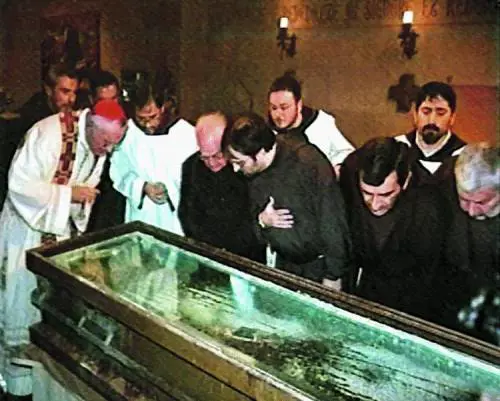 "Vi racconto com’è  
il corpo di Padre Pio"