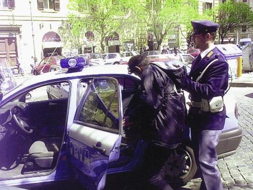 Clandestino: 15 fermi, 5 arresti, zero espulsioni