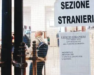 Sindaco e detective: "Con un colloquio scopro i clandestini"
