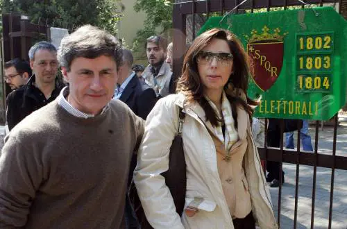 Gianni Alemanno con la moglie Isabella Rauti
