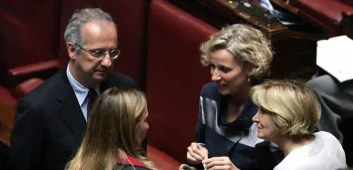 Il primo giorno di scuola di deputati e senatori liguri