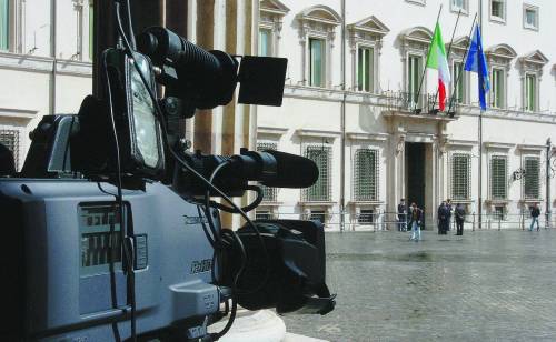 Palazzo Chigi ai dipendenti: «Timbrate, c’è la tv»