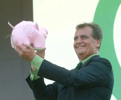 Libia, D’Alema difende Calderoli: caso aperto