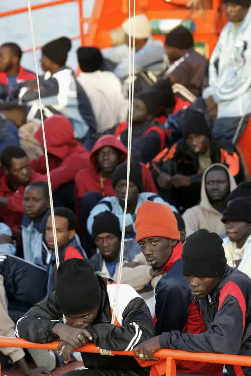 La Ue manda a casa 
8 milioni di clandestini