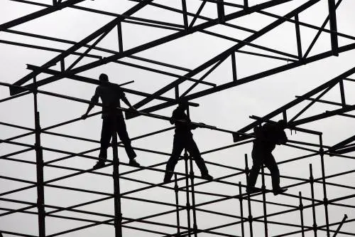 Puglia, controlli in 150 aziende: 120 irregolari