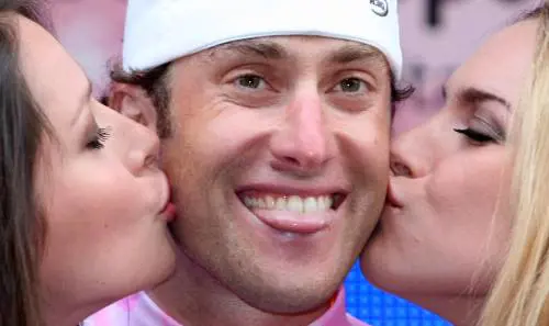 Giro d'Italia: l'americano Vandevelde conquista la prima maglia rosa