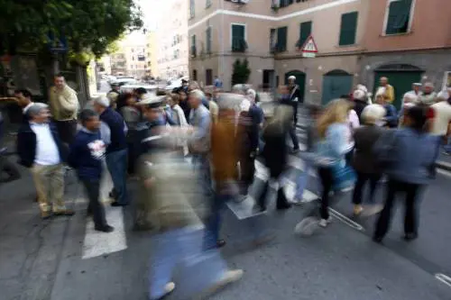 Rom, ancora proteste: presidio a Genova